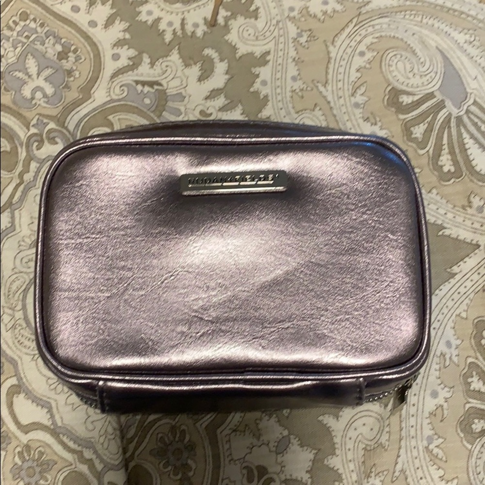 Rodan + Fields Zipper Pouch